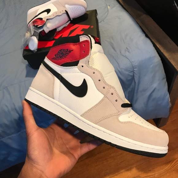 Smoke Grey Jordan 1 - Picture 3 of 4
